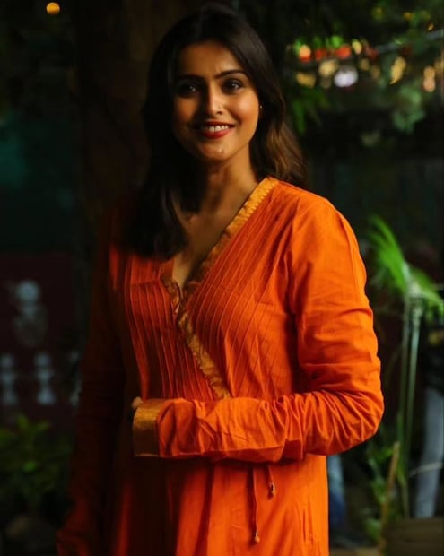 ‘जय मल्हार’ या मालिकेतून घराघरात पोहचलेली अभिनेत्री सुरभी हांडे ‘संघर्षयोद्धा - मनोज जरांगे पाटील’ या सिनेमात महत्वाच्या भूमिकेत दिसणार आहे. 