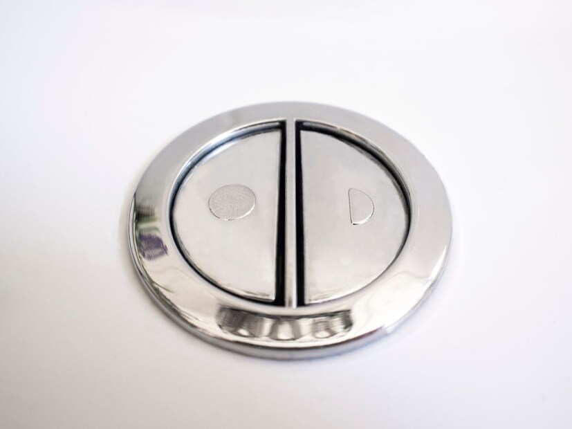 ड्युल फ्लशचं इन्स्टॉलेशन नॉर्मल फ्लशपेक्षा महाग आहे पण यामुळे तुम्ही पाण्याची बचत करू शकता. तुमचं पाण्याचं बिलही कमी येईल.