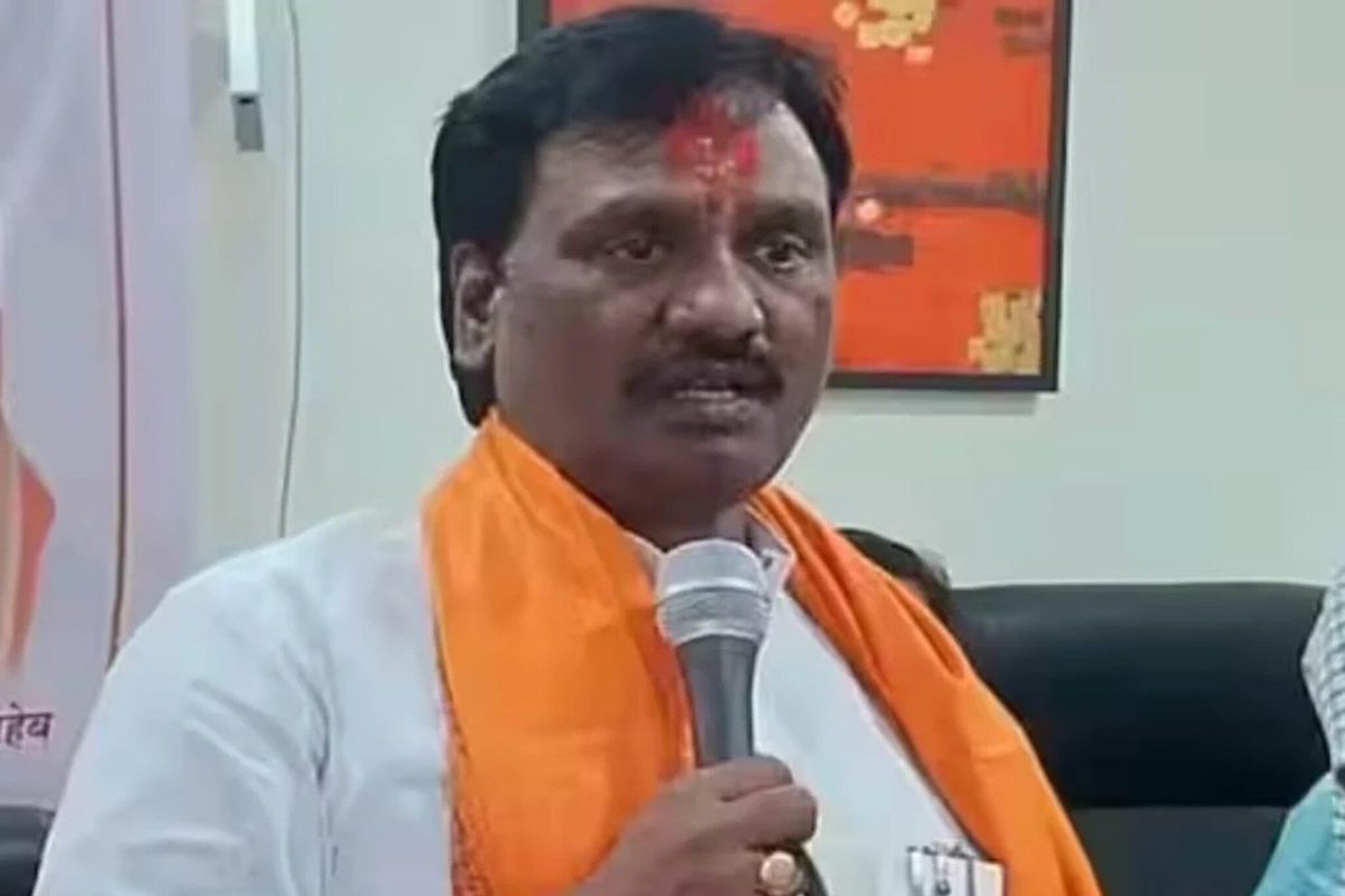 'अभिमन्यू धर्माच्या बाजूने होते तर आधुनिक...', दानवेंच्या निशाण्यावर फडणवीस