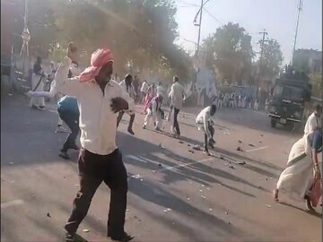 अमरावतीतला कमानीचा वाद चिघळला, जमावाची पोलिसांवर दगडफेक