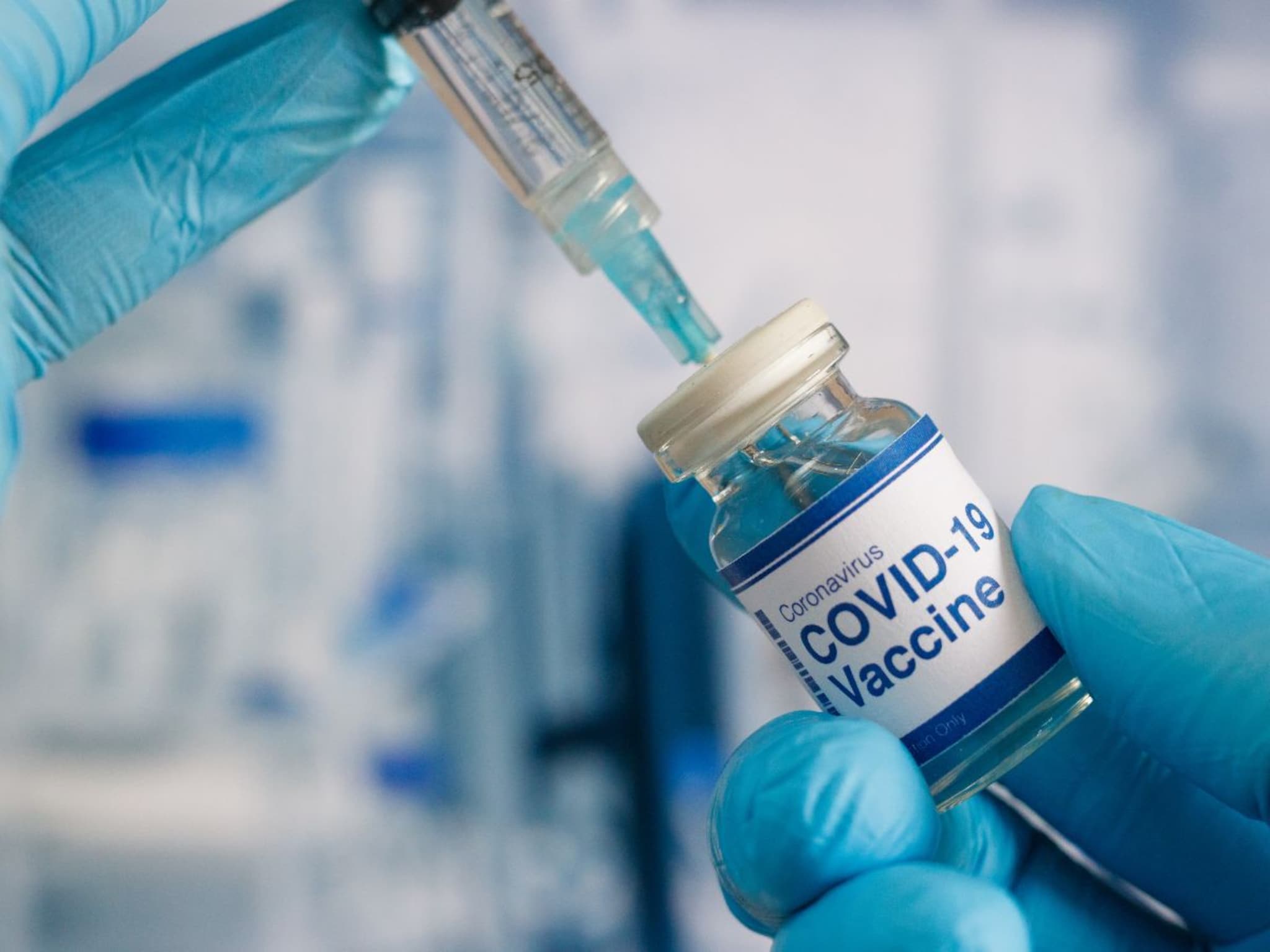 Covishield मुळे आधीच टेन्शन आलेलं असताना, आता आणखी एका कंपनीने माघारी बोलावली कोविड लस