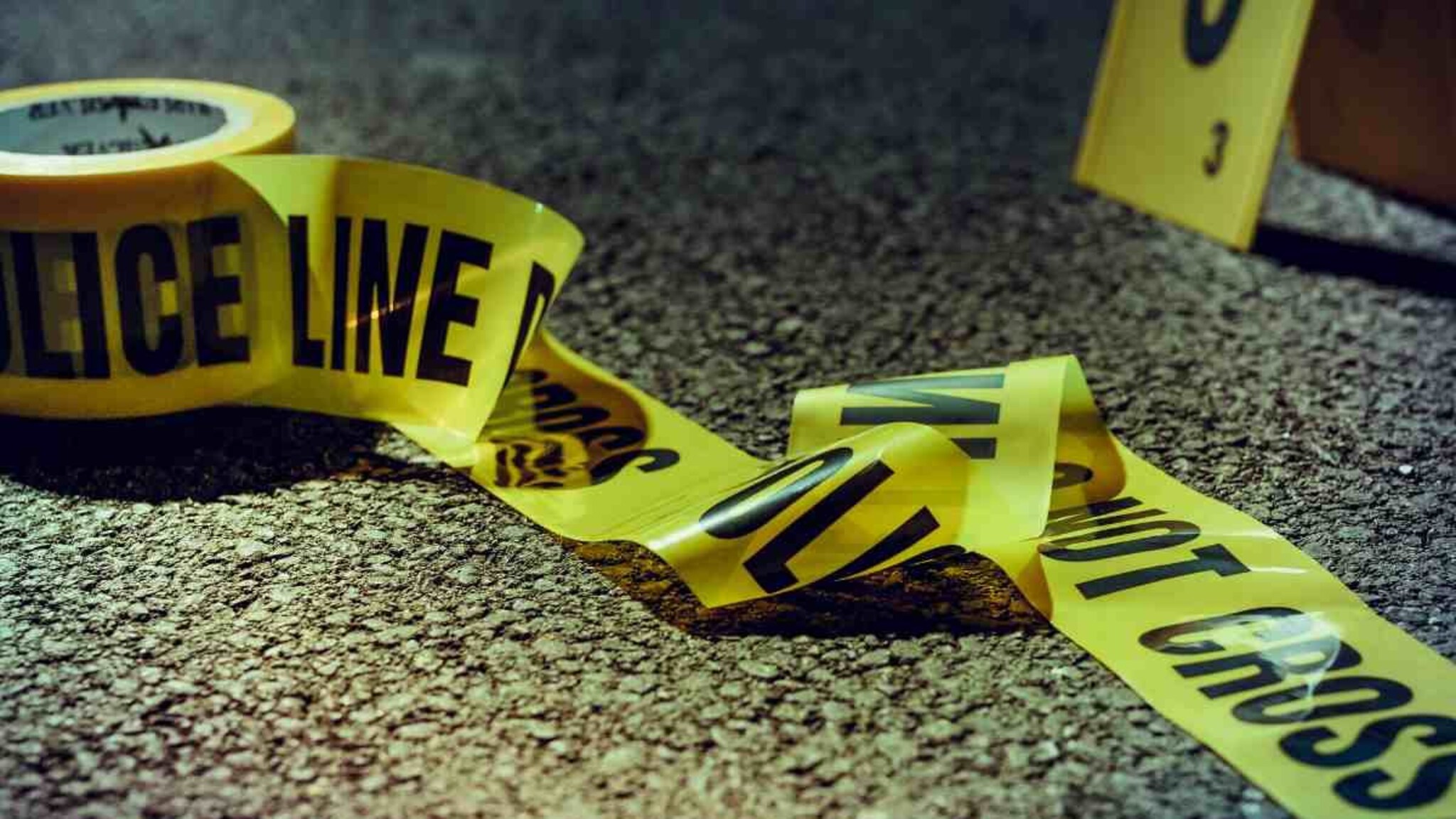 'आई, बाबा मला माफ करा'; तरुणीने माफी मागितली अन् मारली हरिश्चंद्र गडावरून उडी