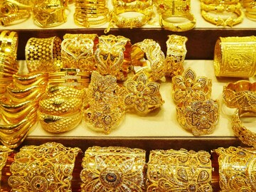 Gold : सोन्यावर का लिहिलेलं असतं 999? तुमच्यापैकी 99 टक्के लोकांना नसेल माहित Gold : सोन्यावर का लिहिलेलं असतं 999? तुमच्यापैकी 99 टक्के लोकांना नसेल माहित