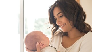 लॉकडाऊनमध्ये जन्मलेली बाळं इतरांपेक्षा वेगळी, हा अहवाल तुम्हालाही चकीत करेल! लॉकडाऊनमध्ये जन्मलेली बाळं इतरांपेक्षा वेगळी, हा अहवाल तुम्हालाही चकीत करेल!