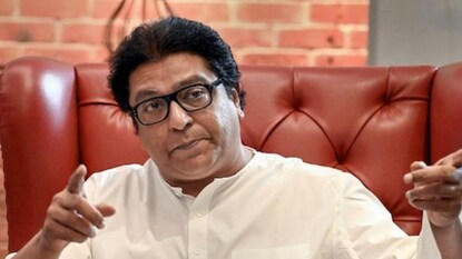 मनसे-भाजप महायुतीची चर्चा, पण राज ठाकरेंचा वेगळाच प्लान समोर, लोकसभेत फटाके फुटणार? मनसे-भाजप महायुतीची चर्चा, पण राज ठाकरेंचा वेगळाच प्लान समोर, लोकसभेत फटाके फुटणार?