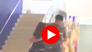 मॉलमध्ये नवऱ्याला दुसऱ्या महिलेसोबत पाहून भडकली बायको मॉलमध्ये नवऱ्याला दुसऱ्या महिलेसोबत पाहून भडकली बायको