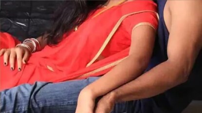 प्रेयसीसोबत होता पोलीस (प्रतिकात्मक फोटो)