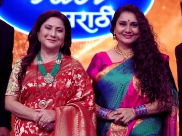 निवेदिता सराफ आणि प्रिया बेर्डे
