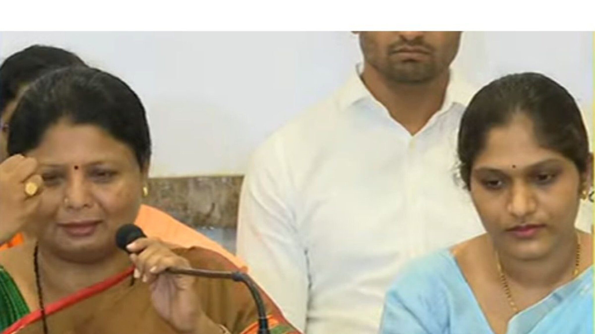 भाजप खासदार तडस यांना धक्का, अंधारेंच्या पत्रकार परिषदेतून सुनेचा गंभीर आरोप