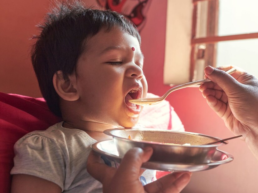 अन्नप्राशन संस्काराचे महत्त्व भगवद्गीतेनुसार, अन्न केवळ शरीराचे पोषण करत नाही, तर मन, बुद्धी, ऊर्जा आणि आत्मा यांचेही पोषण करते. 