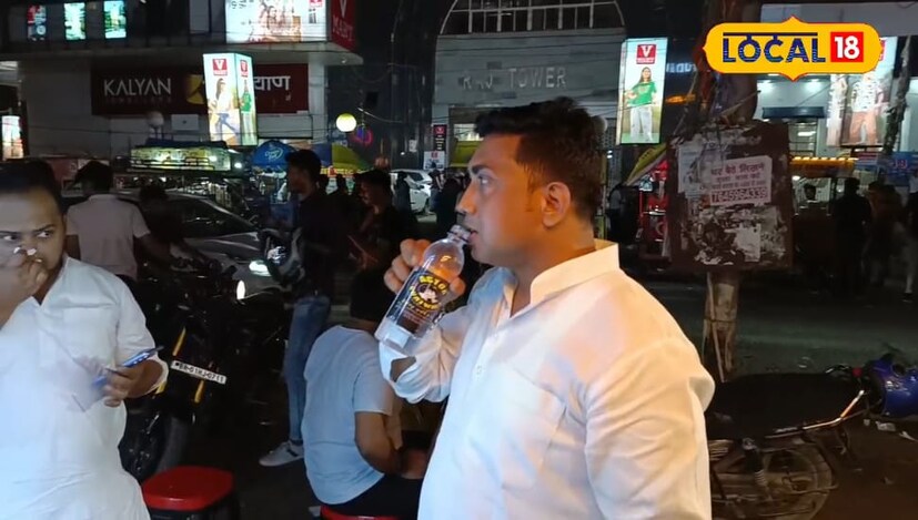 हा निर्णय त्यांच्यासाठी अजिबात सोपा नव्हता. कारण त्यांना चित्रपट क्षेत्रात करिअर करायचे होते. मात्र, त्यांनी विचार करुन आपल्या आई वडिलांच्या सेवेसाठी मुंबईतून पाटणा येथे येण्याचा निर्णय घेतला. 