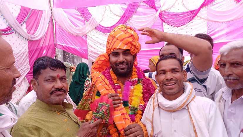 रवि यांनी सांगितले की, नागरी सेवा परीक्षेची तयारी करण्यासाठी रेगुलर स्टडीवर जोर द्यायला हवा. जर तुम्ही अत्यंत जिद्दीने, कष्टाने झोकून देऊन मेहनत केली तर तुम्हाला यश नक्कीच मिळते. 