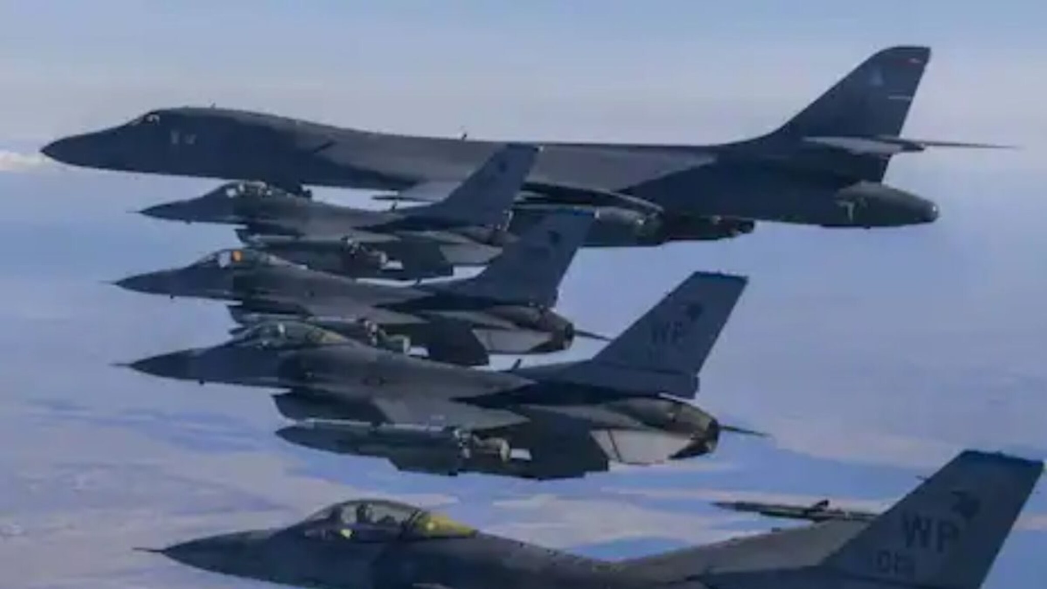 iran-israel war : इराणने इस्रायलच्या दिशेनं डागले 100 हून अधिक ड्रोन; काही तासांत उडणार युद्धाचा भडका!