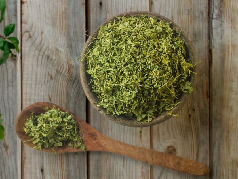 पंजाब आणि राजस्थानच्या अनेक भागात मेथीचे पीक घेतले जाते. पण फाळणीपूर्वी कसाौरमध्ये उगवलेली मेथी ही जगातील सर्वोत्तम मेथी मानली जायची. मेथीची ही जात कसौर जिल्ह्यात घेतली जात असल्याने तिला ‘कसुरी मेथी’ असे संबोधले जाऊ लागले.