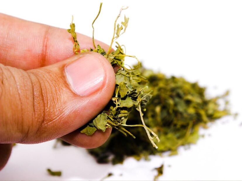 सर्वप्रथम मेथी सुकवून कसुरी मेथी बनवली जाते किंवा तिला कसुरी मेथी म्हणतात असे मानणारे सर्व लोक चुकीचे आहेत. कसुरी मेथी हा शब्द पाकिस्तानच्या ‘कसौर’ या शहरातून आला आहे. वास्तविक, कसौर हे भारतातील शहर होते, पण फाळणीनंतर कसौर पाकिस्तानात गेले. 