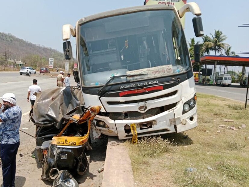 मुंबई गोवा महामार्गावर रायगड जिल्ह्यातल्या माणगाव नजीक शिवशाही बस आणि रिक्षामध्ये भीषण अपघात झाला. अपघातामध्ये रिक्षातील तीन प्रवाशांचा मृत्यू झाला आहे. 