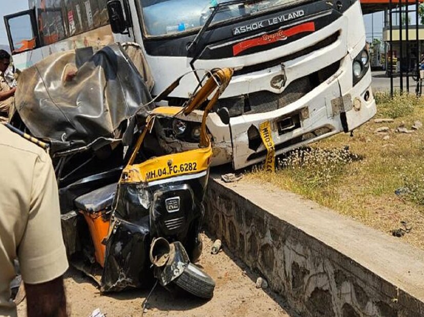 मिळालेल्या माहितीनुसार ठाणे येथून दापोलीला जाणारी शिवशाही बस माणगाव येथील मानस हॉटेल समोर आली असता रिक्षा आणि या बसमध्ये अपघात झाला. सकाळी साडआकरा वाजेच्या सुमारास हा अपघात झाला आहे. अपघातामध्ये रिक्षात असलेले दत्तात्रय वरणदेकर, प्रवीण मालसुरे व आणखी एका प्रवाशाचा मृत्यू झाला आहे. 