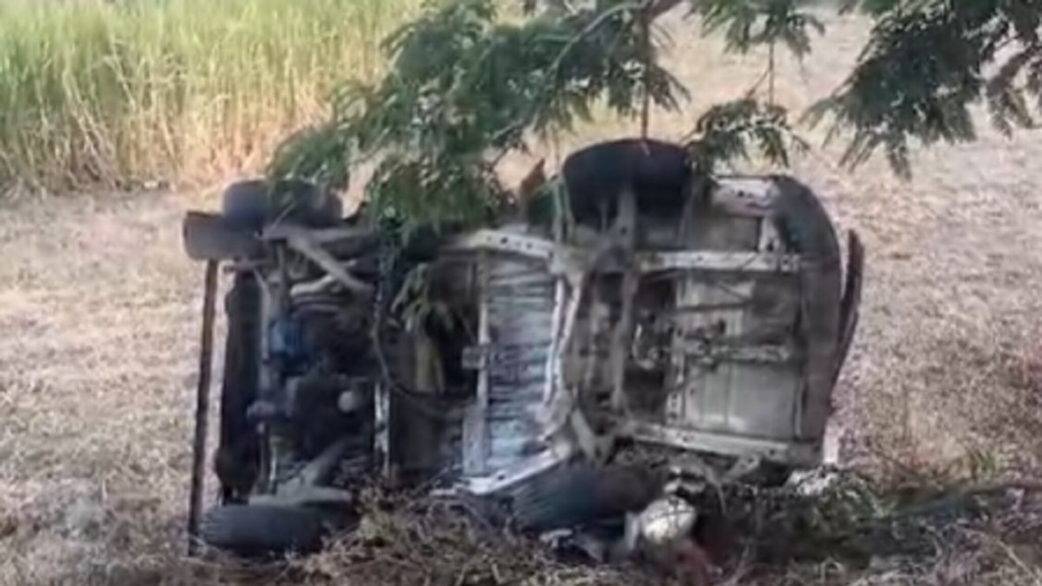 Accident : अहमदनगर-कल्याण हायवेवर भीषण अपघात, चिमुकल्याचा मृत्यू; तिघे जखमी