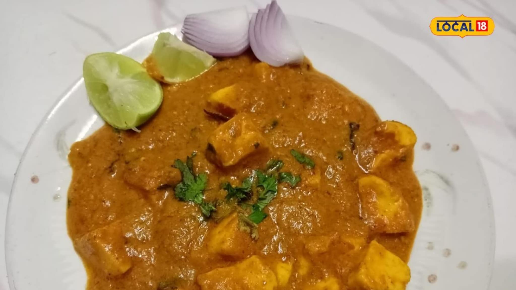 हॉटेलमधला चमचमीत पनीर टिक्का करी मसाला घरीच बनवा; ही पाहा रेसिपी, VIDEO