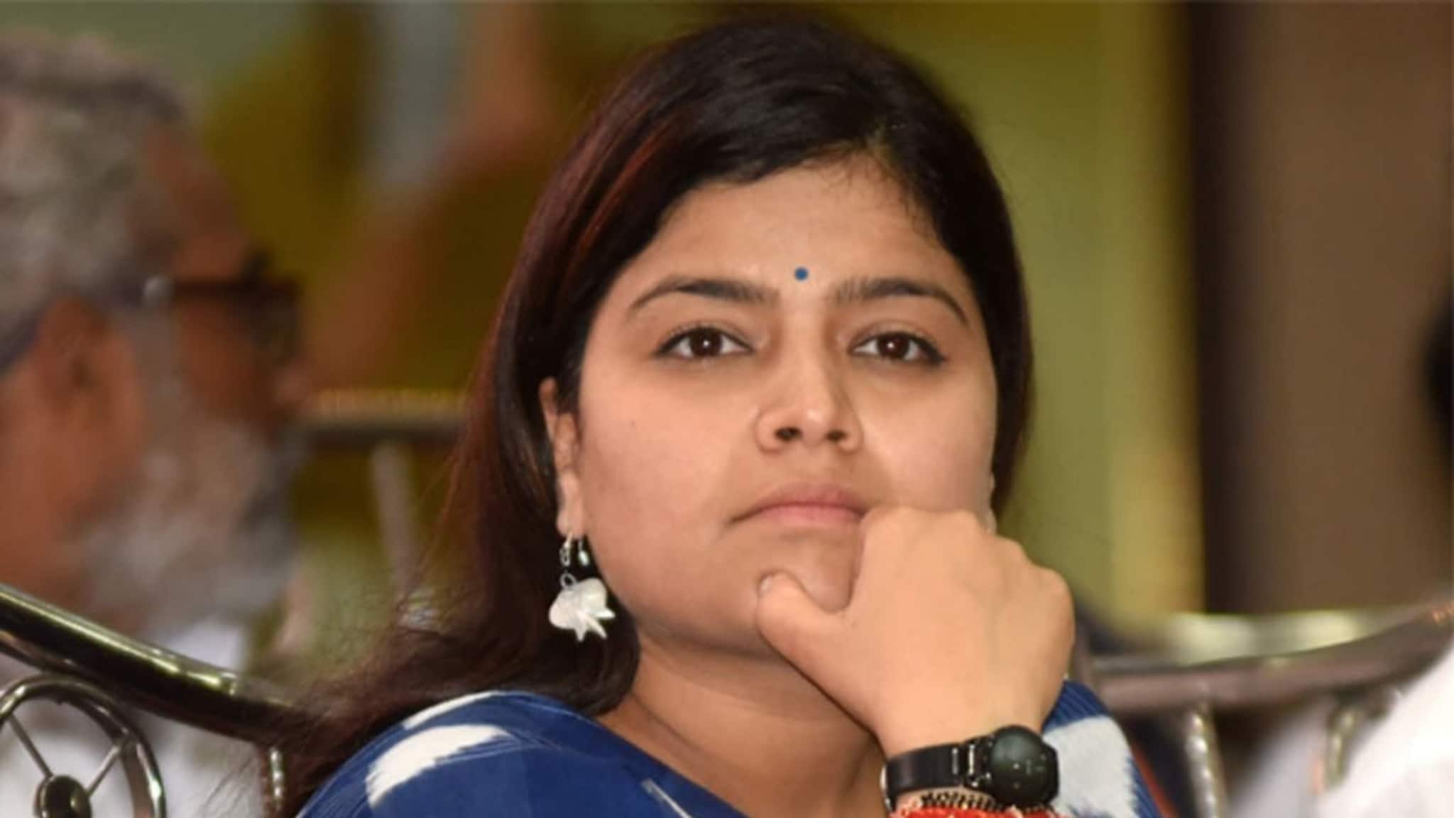 Loksabha Elections 2024 : भाजपचं धक्कातंत्र, पूनम महाजनांचं तिकीट कापणार; दुसरा उमेदवारही ठरला!