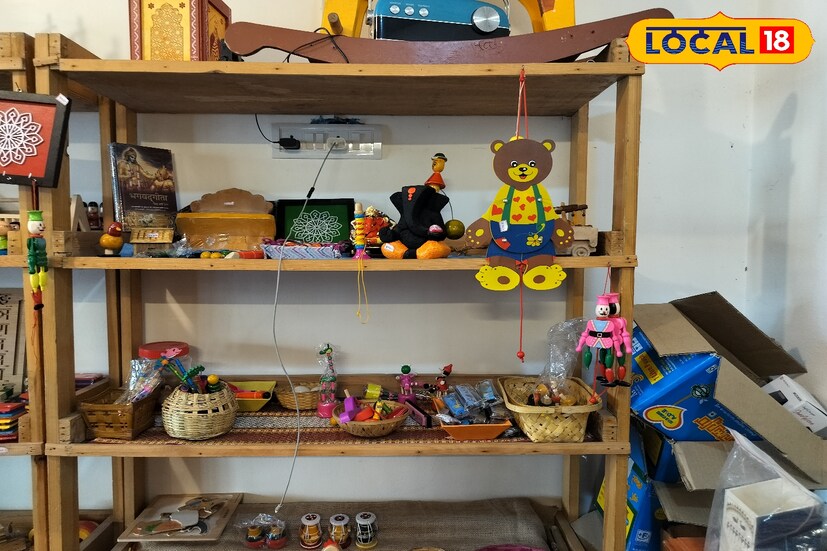 मी सॉफ्टवेअर इंजिनीअरिंग क्षेत्रात 10 वर्षे काम केलं. परंतु काही काळानंतर जाणवलं की ही आपली आवड नाही. मग क्रिटिव्हली काय करू शकतो म्हणजे त्याची आवड आहे तर जॉब सोडून त्याचा शोध सुरु केला. उद्योग हे एक माध्यम आहे की जे आपण निवडू शकतो. मग त्यामध्ये आपल्या आजू बाजूला शेतकरी सेंद्रिय शेती करतायत ते आणि ज्यांना याची गरज आहे त्यांना जोडून एक प्लॅटफॉर्म तयार करता येईल का असा विचार होता.