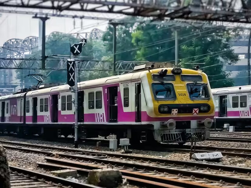 रेल्वे प्रशासनाने मेगा ब्लॅाक नियोजीत केला आहे. त्यामुळे बाबासाहेबांच्या अनुयायींना येण्यास गैरसोय होणार आहे. ती होऊ नये यासाठी शिवसेना खासदार राहुल शेवाळे यांनी रेल्वे प्रशासनाला विनंती पत्र पाठवले आहे.