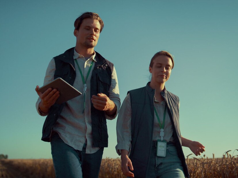 नियमित व्यायामामुळे तुम्हाला उत्साही राहण्यास मदत होईल. 15 मिनिटं चालण्याने तुम्हाला आवश्यक असलेली उर्जा वाढू शकते. सूर्यप्रकाशात चालल्याने झप उडते. 