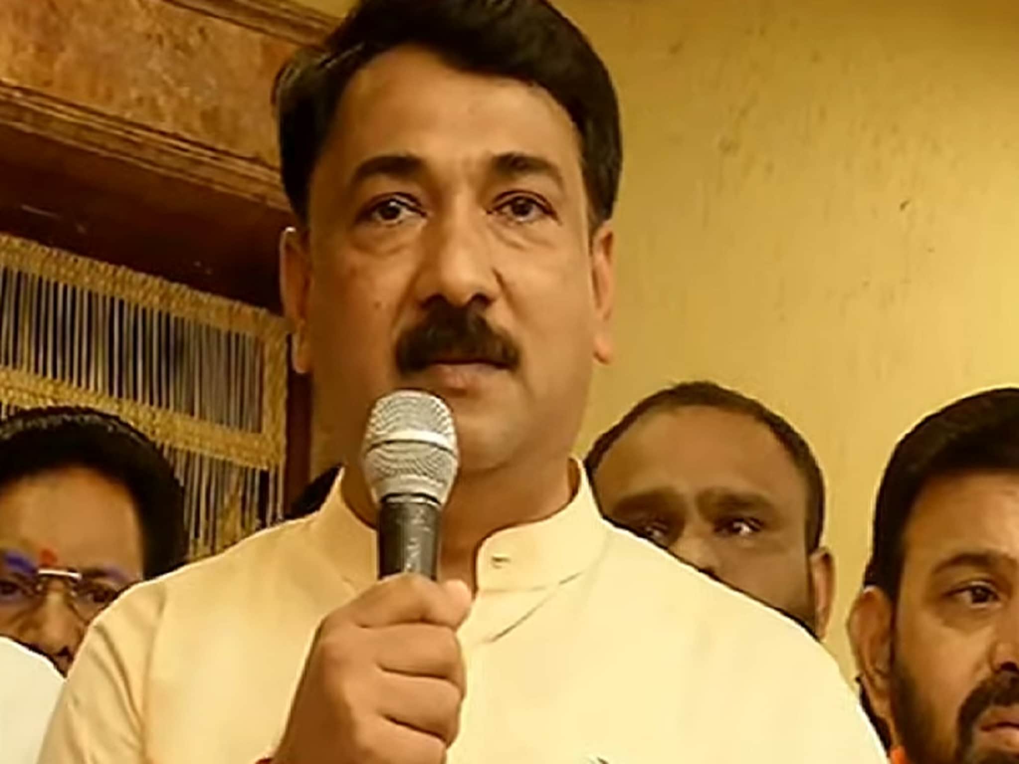 Unmesh Patil : लोकसभेआधी भाजपला धक्का, खासदाराचा ठाकरेंच्या शिवसेनेत प्रवेश