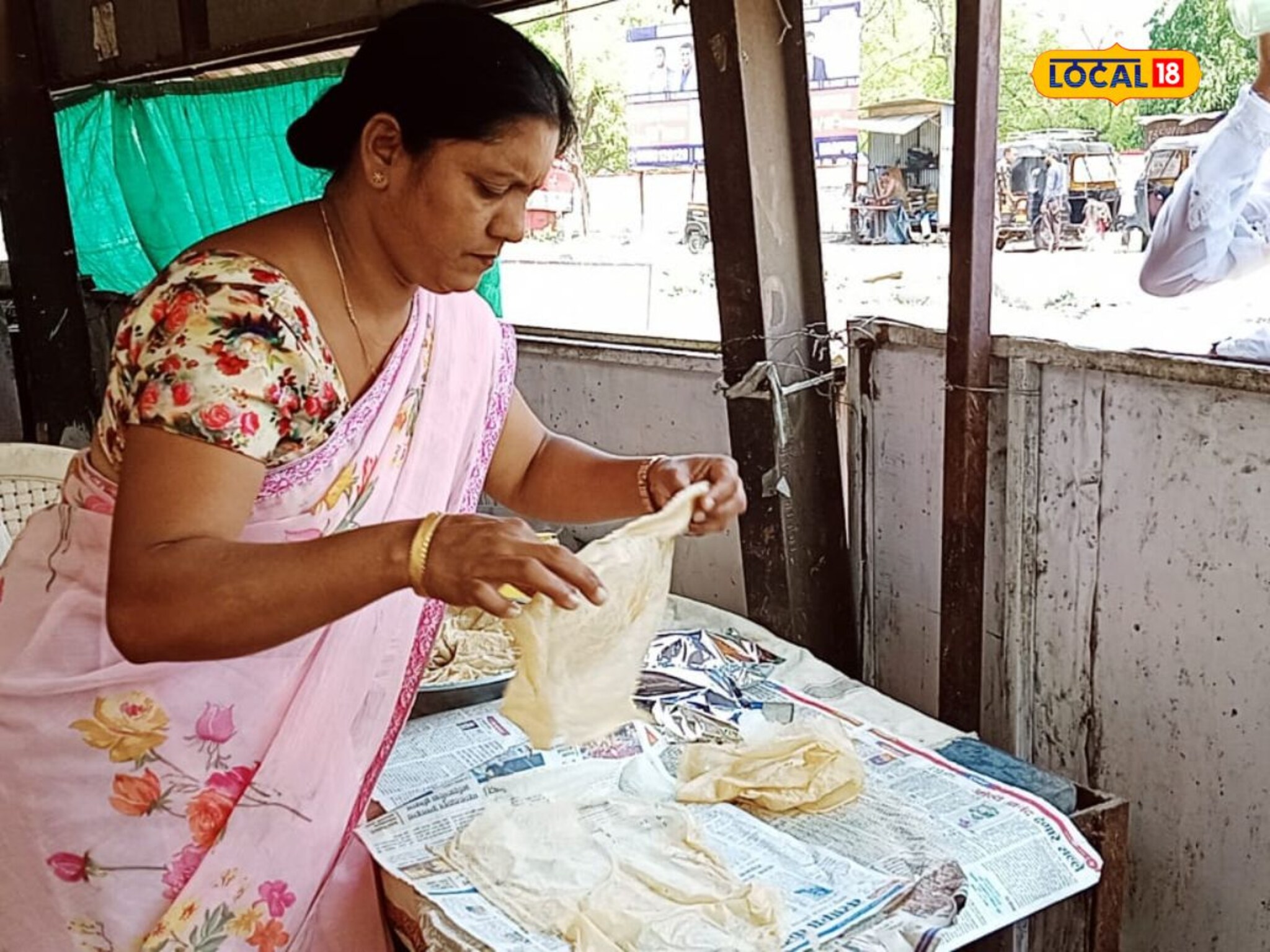 लॉकडाऊने रडवलं कलेनं सावरलं, लंबी रोटीमुळे मिळाला तब्बल 260 महिलांना रोजगार