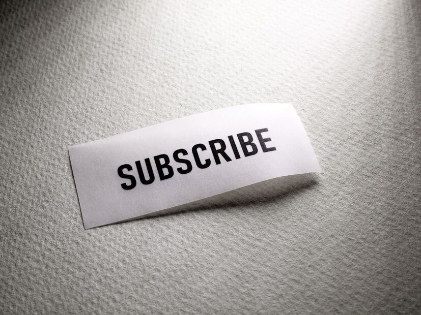 Youtube मोनेटाइजेशनसाठी तुमच्या चॅनेलवर 1000 सबस्क्राइबर हवे. याशिवाय तुमच्या 12 महिन्यांत 4,000 तास लोकांचा वॉट टाइम हवा. 