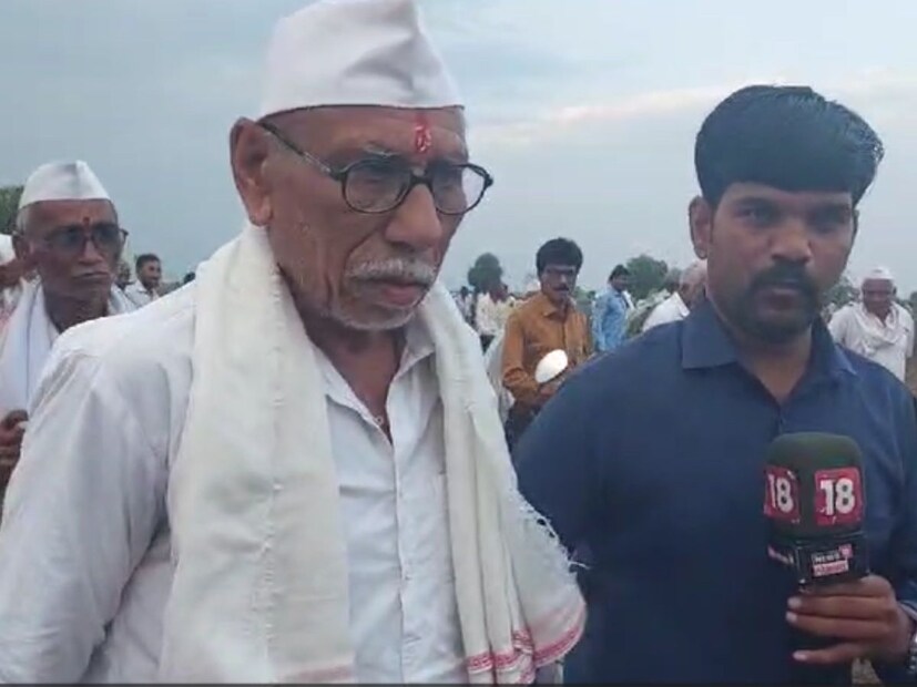आज सकाळी सूर्योदयाच्या वेळेस या घट मांडणीत झालेल्या बदलाच्या आधारे भाकीत वर्तवण्यात आलं आहे. यावर्षी पाऊस चांगला राहणार असल्याची भविष्यवाणी करण्यात आली आहे.