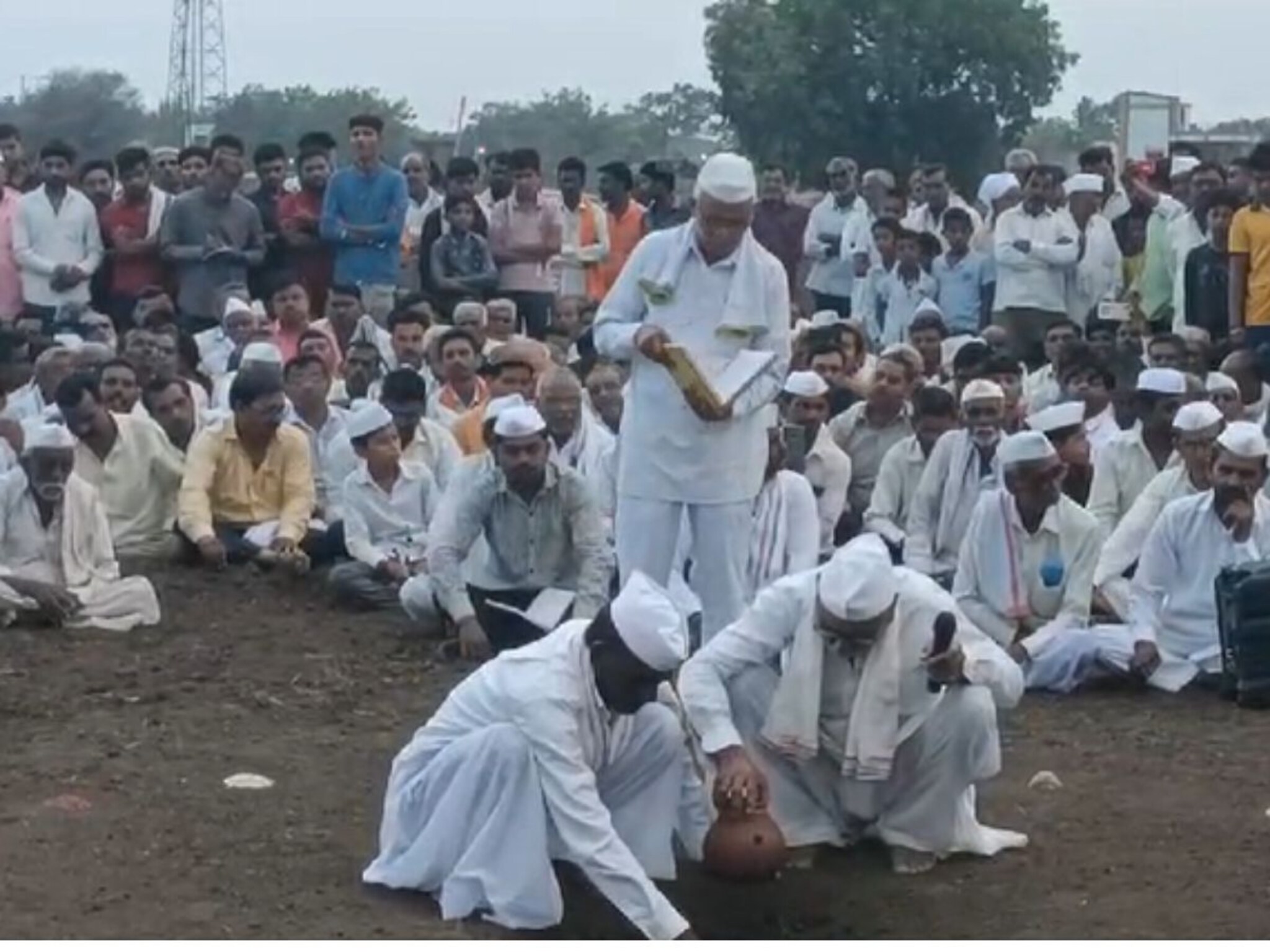 Bhendval prediction : भेंडवळचं भाकीत जाहीर; पावसाबाबत मोठी भविष्यवाणी, जाणून घ्या कोणत्या महिन्यात किती पाऊस पडणार?