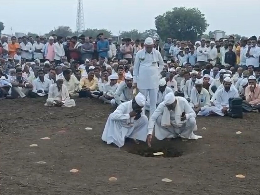 तसेच यावर्षी पृथ्वीवर देखील कोणतही संकट नसल्याचं भाकीत या भेंडवळच्या घटमांडणीच्या वेळी वर्तवण्यात आलं आहे. 
