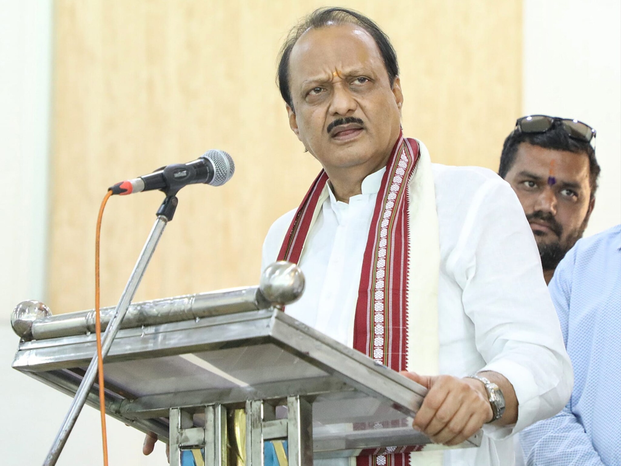 'फक्त रिटायरमेंटचं नावच केलं अन्...' अजितदादांचा पुन्हा शरद पवारांवर हल्लाबोल