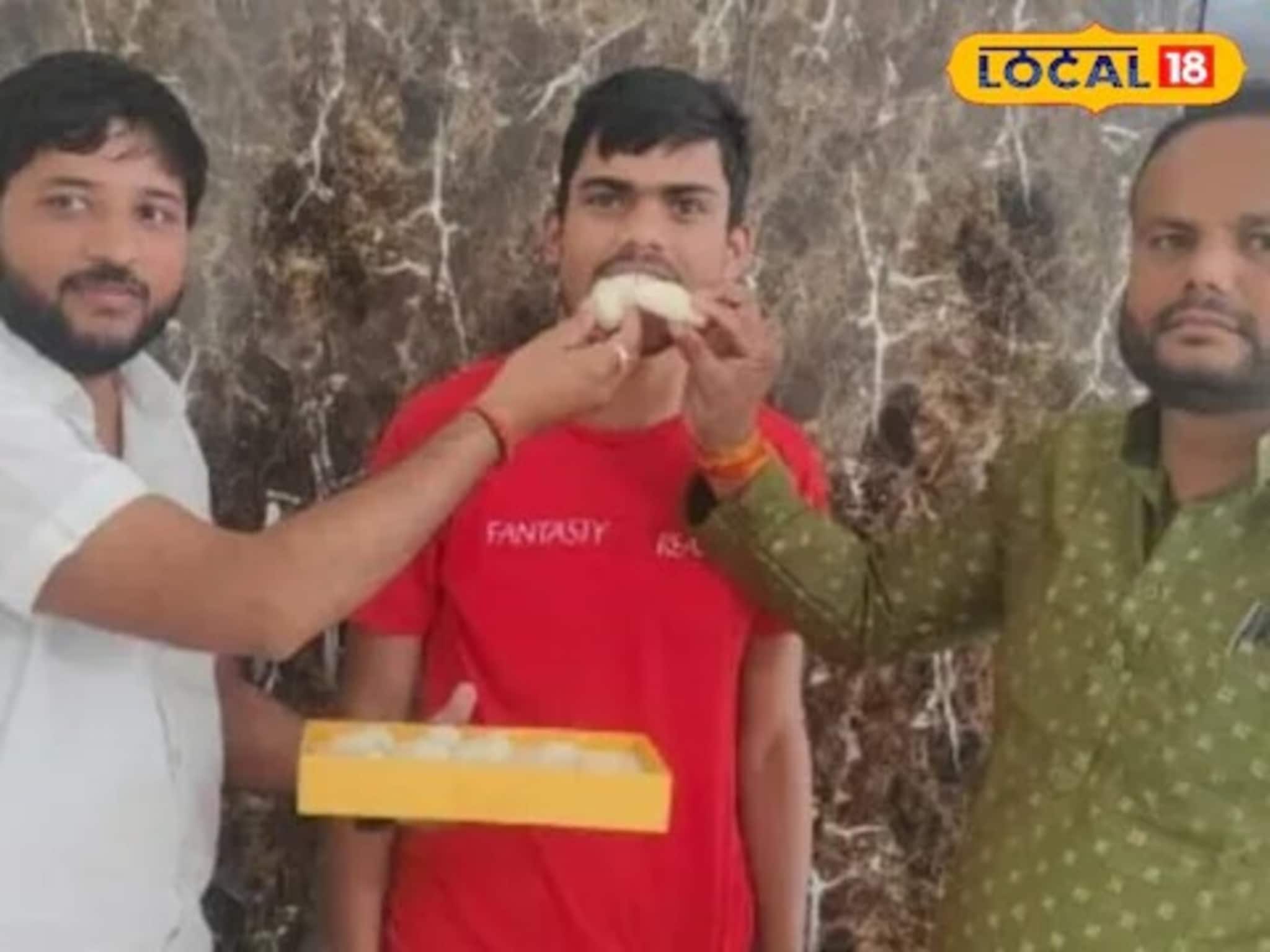 मित्रांनी काढलं Depression मधून बाहेर, अन् त्यानं मिळवलं अत्यंत कठीण परीक्षेत यश, तरुणाची प्रेरणादायी गोष्ट