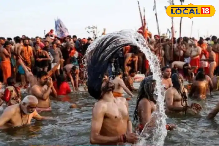 अमावस्येच्या दिवशी कोणत्याही पवित्र नदीत जाऊन स्नान करावे. तसेच गंगा माता किंवा गंगा स्वरुप नद्यांच्या तटावर जाऊन पितृदोषातून मुक्ती मिळवण्यासाठी पिंडदान करावे किंवा दान पुण्य करावे. यामुळे तुमचे आयुष्य आनंददायी राहील.