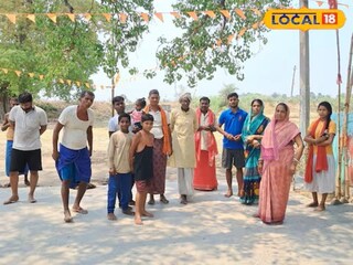 अनोख्या गावाची कहाणीS
