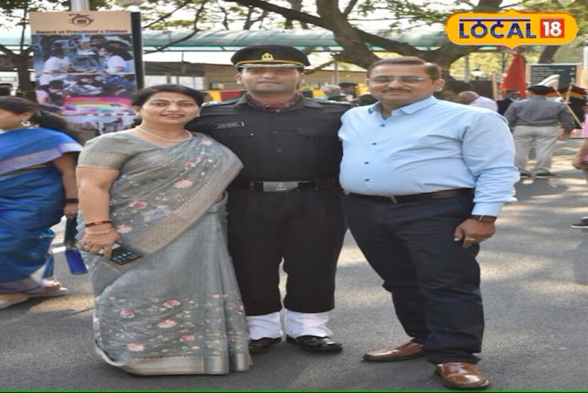 शाश्वतचे वडील व्यावसायिक आहेत. तर त्याची आई विवाह शुक्ला डॉक्टर आहे. तसेच त्या कानपूर येथील कुमारी उद्यान इंटर कॉलेज याठिकाणी शिक्षिका आहेत. त्याच्या वडिलांनी सांगितले की, ही आमच्यासाठी खूप आनंदाची गोष्ट आहे. कारण त्यांच्या कुटुंबात शाश्वत पहिला सदस्य आहे, जो भारतीय सैन्यदलात गेले आहे. यामुळे सर्व कुटुंबात आनंदाचे वातावरण आहे. 