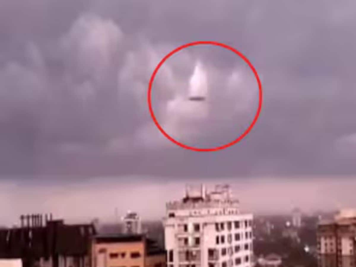 अरे बापरे! एलियन्स भारतात आले? Video ...