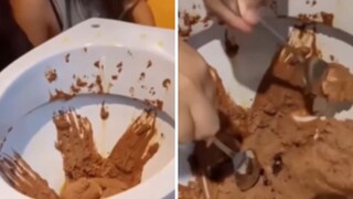 टॉयलेट सीटमध्ये सर्व्ह केली चॉकलेट