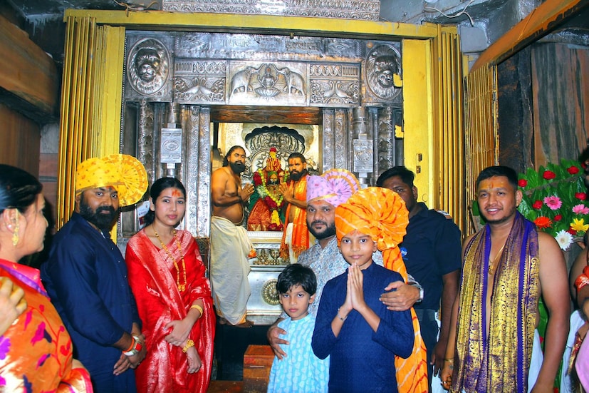 मध्यंतरी 200 किलो सोनं आणि सुमारे साडे चार हजार चांदीच्या दागिन्यांना वितळवलं जाणार होतं. हे सोनं-चांदी वितळवून त्याचे मोठे ब्लॉक करण्याचा विचार संस्थानचा होता. 