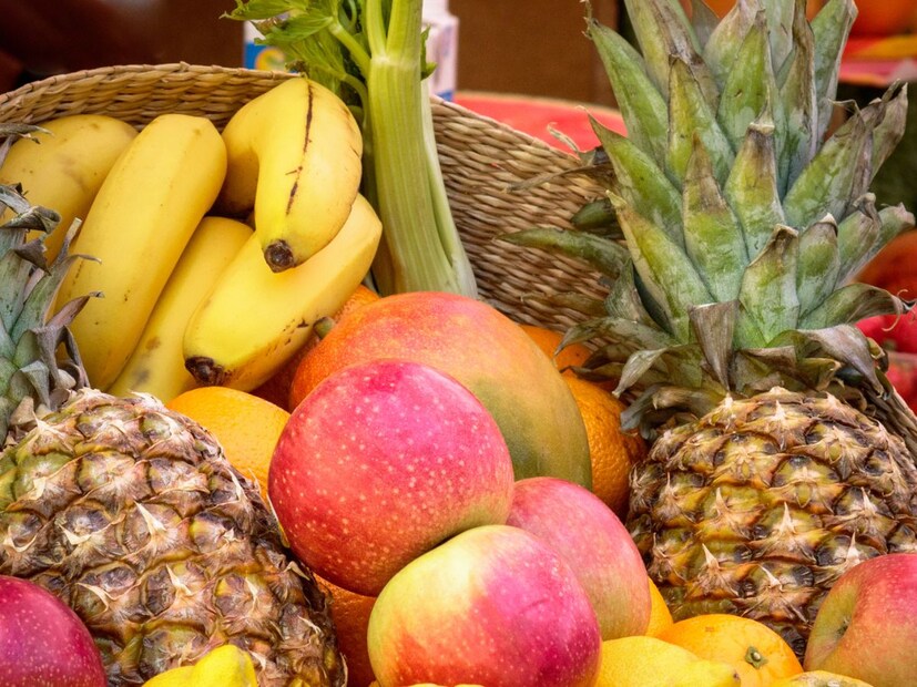 पण कधी फळाला माणसारखं तोंड आणि दोन डोळेही असल्याचं तुम्ही पाहिलं आहे का? असं फळ असू शकतं, यावर तुमचा विश्वास बसणार नाही. पण असं फळ आहे.