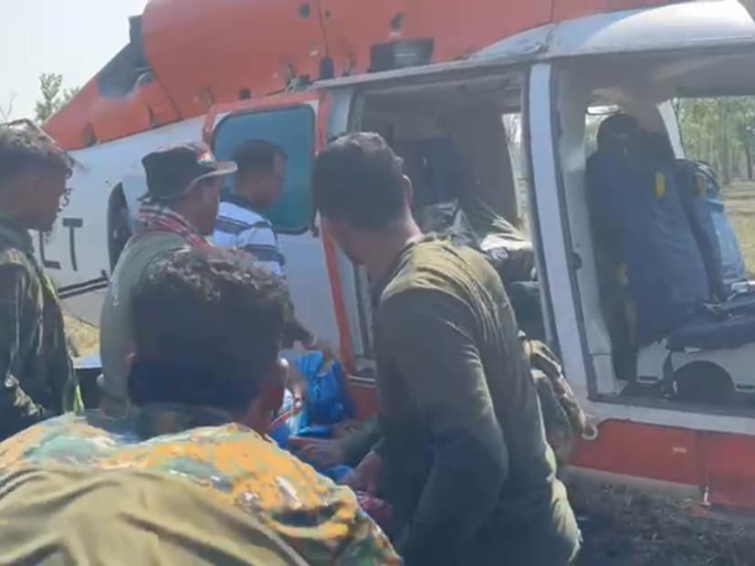 भामरागड तालुक्यात कंतर्गटाच्या जंगलात माओवाद्यांचं एक शिबिर असल्याची माहिती मिळाल्यानंतर पोलिसांनी माओवाद्यांना या ठिकाणी घेरलं. त्यानंतर त्या ठिकाणी चकमक झाली. 