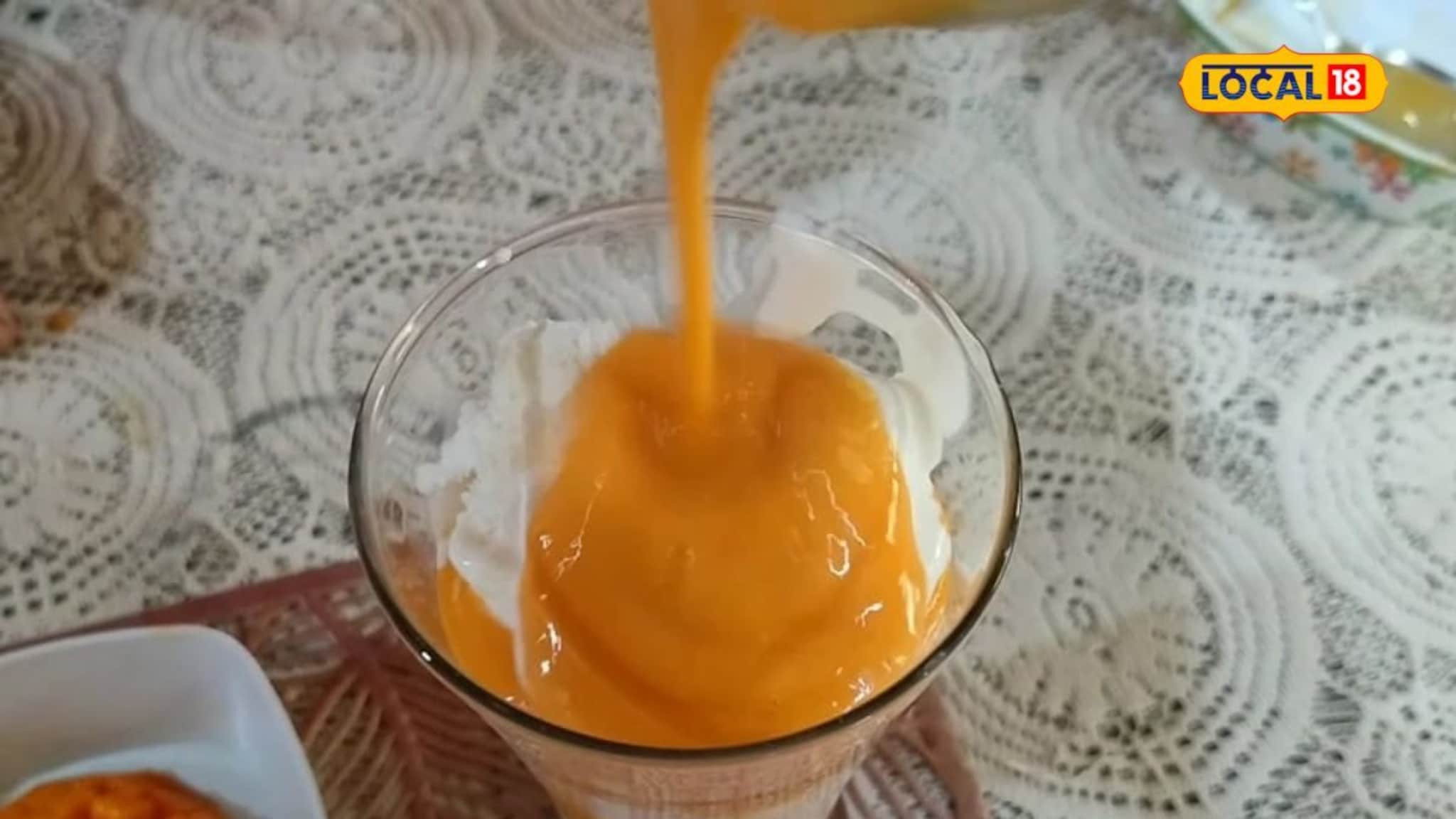 अवघड वाटणारी मँगो मस्तानी 5 मिनिटांमध्ये होईल घरीच तयार, सोप्या रेसिपीचा Video