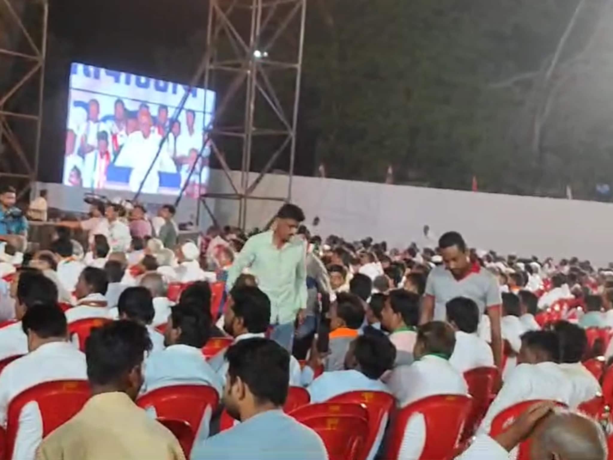 शरद पवार जळगावात ठाण मांडून! भाजप उमेदवाराचं टेंशन वाढणार?