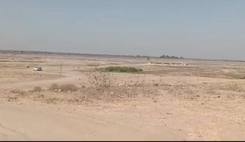 नाझरे धरणाची पाणी साठवणूक क्षमता 788 दशलक्ष घनफूट एवढी आहे तर मृतसाठा 200 दशलक्ष घनफूट आहे. या धरणावर पुरंदर तालुका 40 गावे तर बारामती तालुक्यातील 16 अशी एकूण 56 गावे पिण्याच्या पाण्यासाठी अवलंबून आहेत.