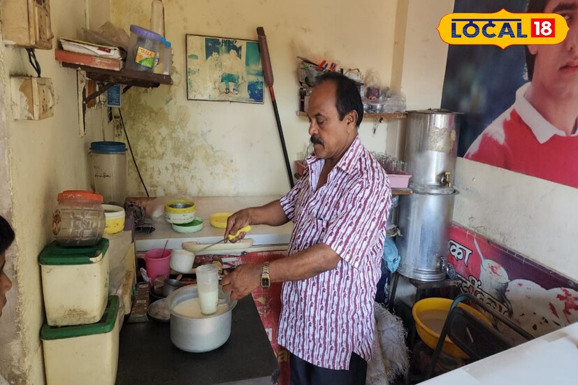 लस्सीसाठी 12 तास आधी दूध दही बनवायला ठेवलं जातं. त्यात कोणतंही केमिकल वापरलं जात नाही. काजू, बदाम, पिस्ता, अक्रोड असे विविध प्रकारचे ड्रायफ्रूट्स टाकून लस्सी ग्राहकांना दिली जाते. त्याचबरोबर प्लेन लस्सी, मलाई लस्सी देखील दिली जाते. या लस्सीमध्ये गुलकंदचां देखील वापर केला जातो, असे शेख सांगतात. (शुभम बोडके, प्रतिनिधी)