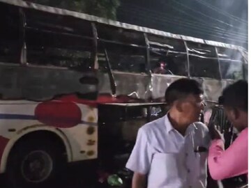 बुलढाण्यात मोठी दुर्घटना; 48 प्रवाशी असलेली ट्रॅव्हल्स बस जळून खाक