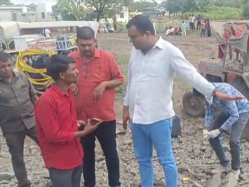हा स्फोट इतका भीषण होता की या घटनेत विहिरीत काम करणारे चारही कामगार विहिरीबाहेर फेकले गेले. मोठा स्फोट झाला. 