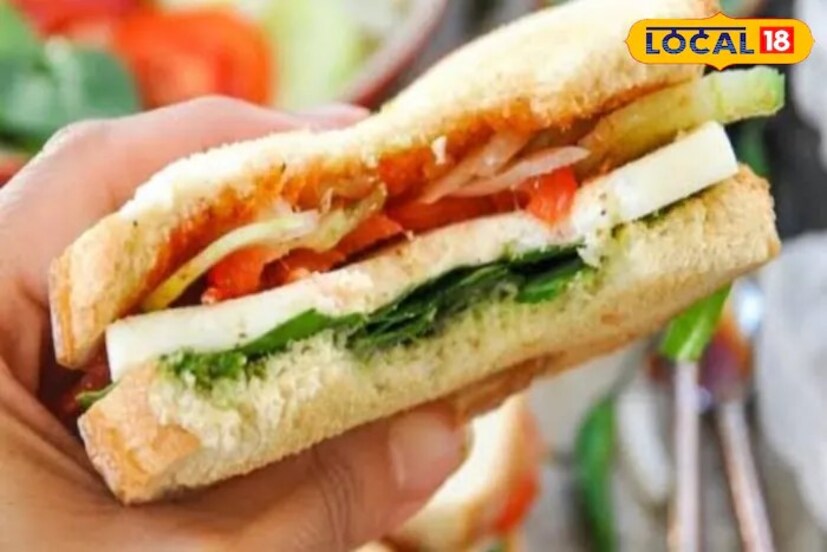 तसेच जर तुम्हाला सकाळी जरा हेवी नाश्ता करायचा असेल तर तुम्ही पनीर सँडविच खाऊ शकता. यामध्ये ताज्या चिरलेल्या भाज्या, मिरची, मीठ, पनीर लावून ग्रीन ब्रेडसोबत खाऊ शकता. यामध्ये 50 कॅलरीज असतात. यामध्ये फायबर असते. त्यामुळे ज्यांना वजन कमी करायचे आहे त्यांच्यासाठी हा नाश्ता खूप फायदेशीर ठरू शकतो.